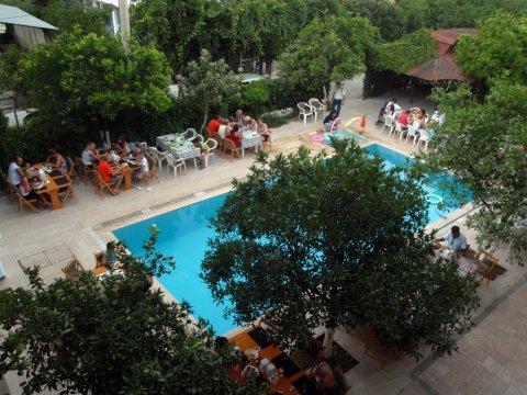 Ipsos Hotel Бельдиби Экстерьер фото